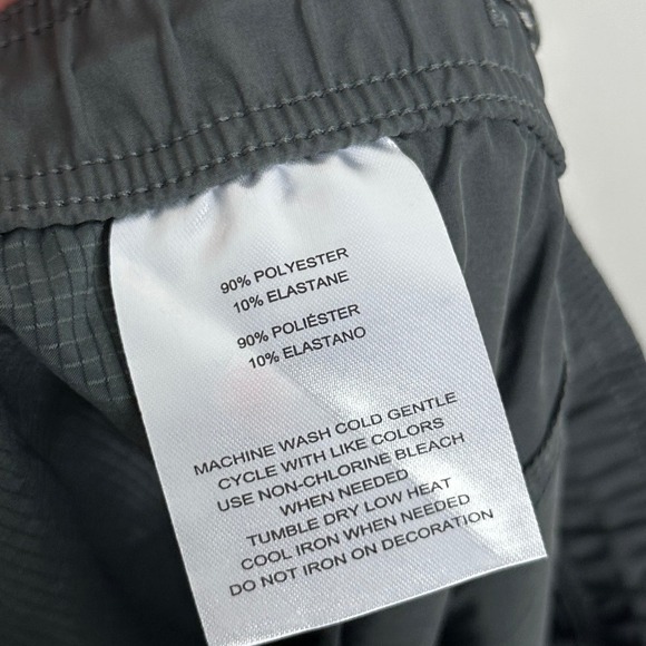 Voyager Quick Dry Pack Out Athletic Shorts Womens Size Large Dark Grey Cargo Zip - Picture 7 of 16